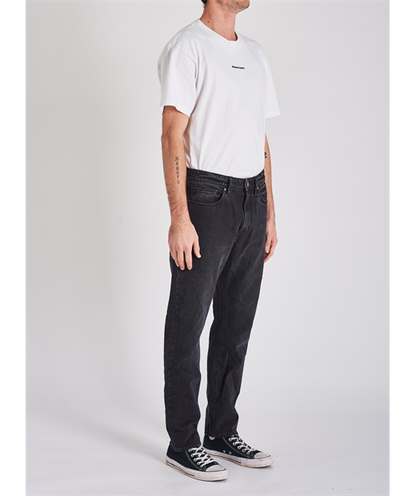 ABRAND // A Straight NU WAVE BLACK