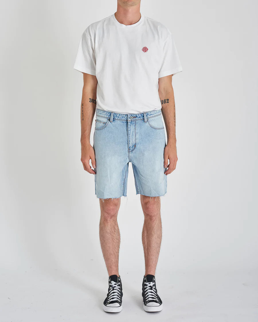 ABRAND // A 90s Straight Short ICE BREAKER
