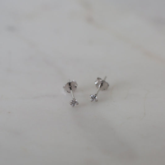 S O P H I E // Mini Rock Stud SILVER/CLEAR