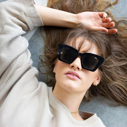 BORED GEORGE // Piper BLACK