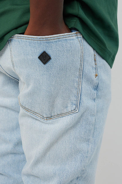 ABRAND // A Dropped Slim CARIBOU