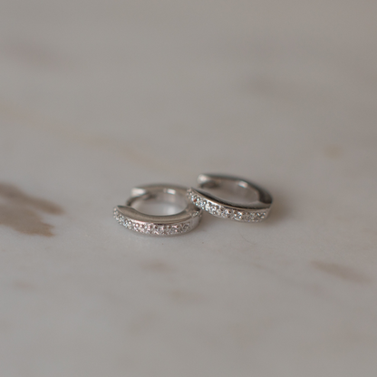 S O P H I E // Mini Rock Huggies SILVER/CLEAR