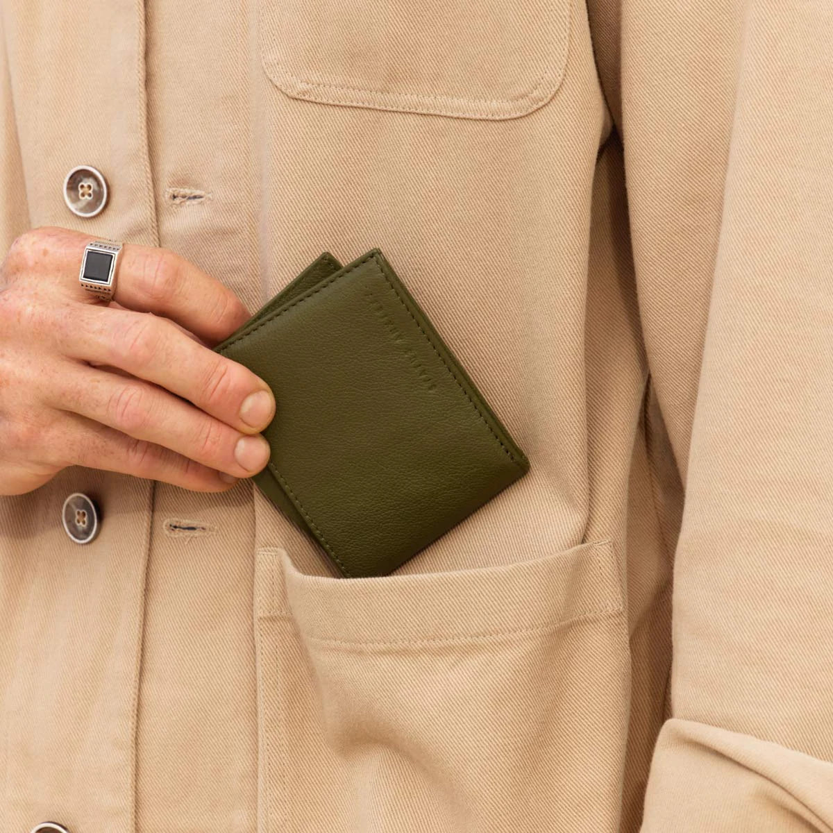 STATUS ANXIETY // Noah Wallet KHAKI
