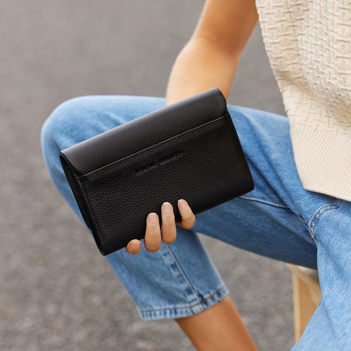 STATUS ANXIETY // Remnant Wallet BLACK